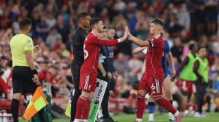 凯尔凯兹：罗伯逊是利物浦的传奇，我很荣幸他在我身边