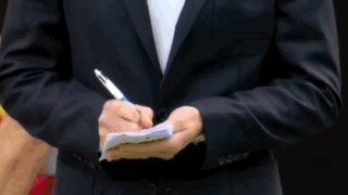 开云中国官网-小豌豆：弗格森时代已经过去，曼联该让新帅放手干