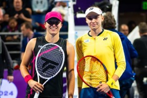 斯瓦泰克多哈夺冠创一纪录 莱巴金娜领跑胜场榜